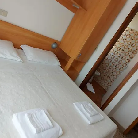 Hotel Nave 2*