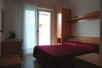 Nave Hotel 2*
